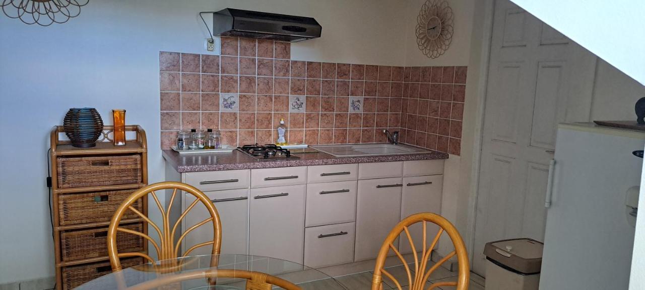 Logement Spacieux Deux Pieces A Baie Mahault 외부 사진