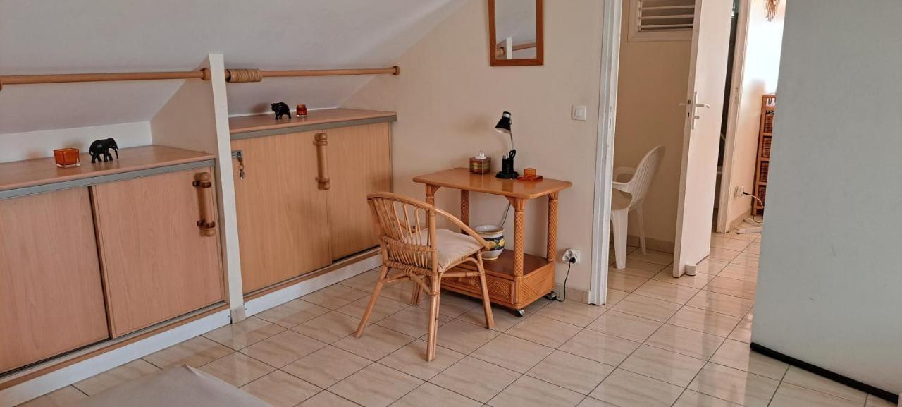 Logement Spacieux Deux Pieces A Baie Mahault 외부 사진